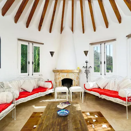 Romantica By Interhome